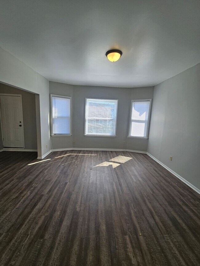 Building Photo - 2135-2137 N 44th St. (Duplex)