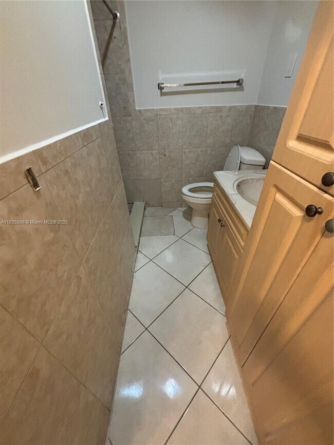 Foto del edificio - 4156 SW 24th St