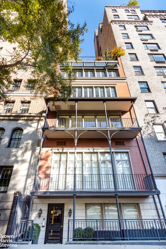 Building Photo - 48 Gramercy Park N