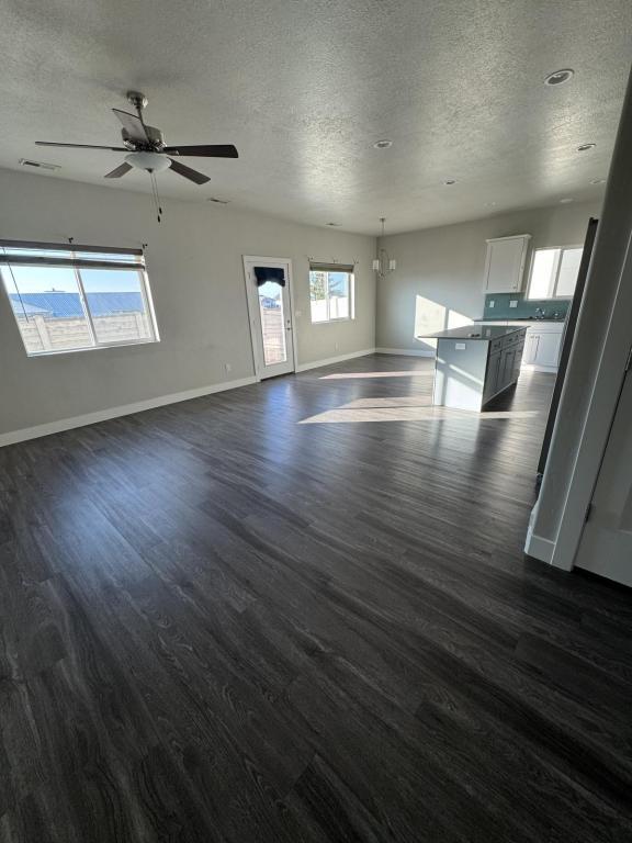 Foto del edificio - 259 E 1500 N St