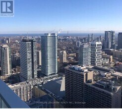 Building Photo - 501 Yonge St