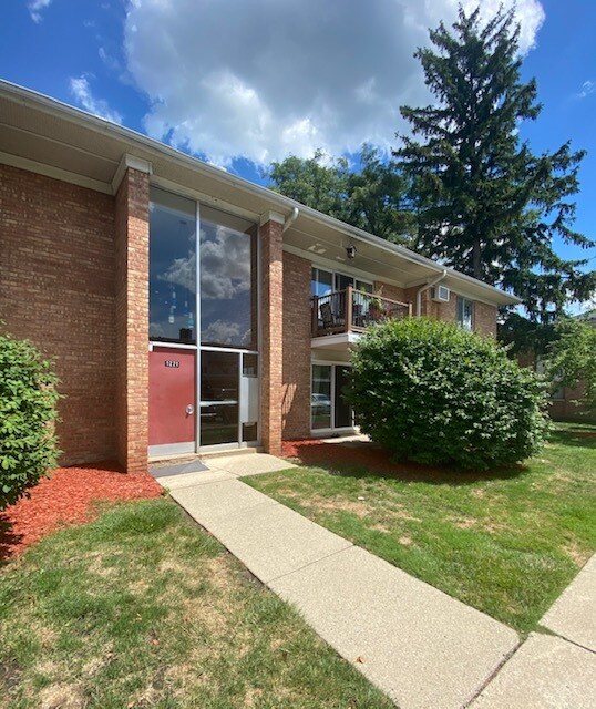 Building Photo - 1221 Island Dr