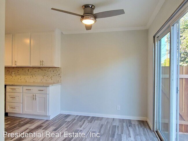 Building Photo - 446 S Bernardo Ave