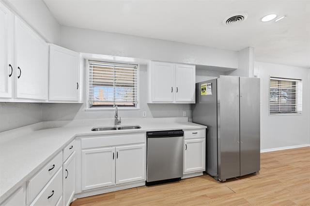 Building Photo - 242 W Cober Dr