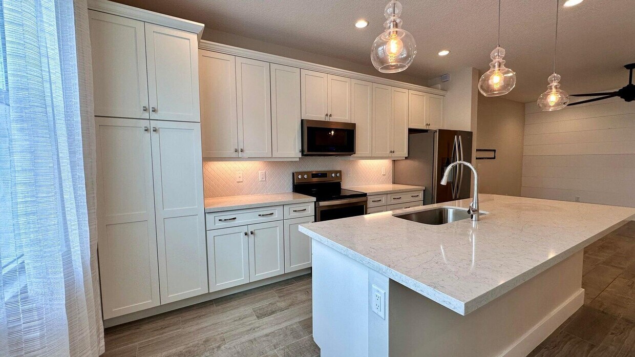 Primary Photo - 1832 Sandpiper Pointe Pl