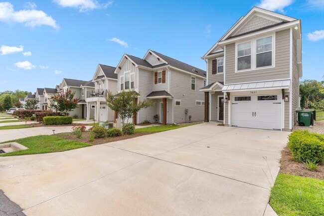 Building Photo - 5631 Fletcher Oaks Dr