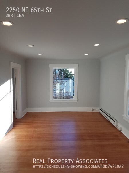 Building Photo - Amazing 3 bedroom 1 bathroom apartment in ...