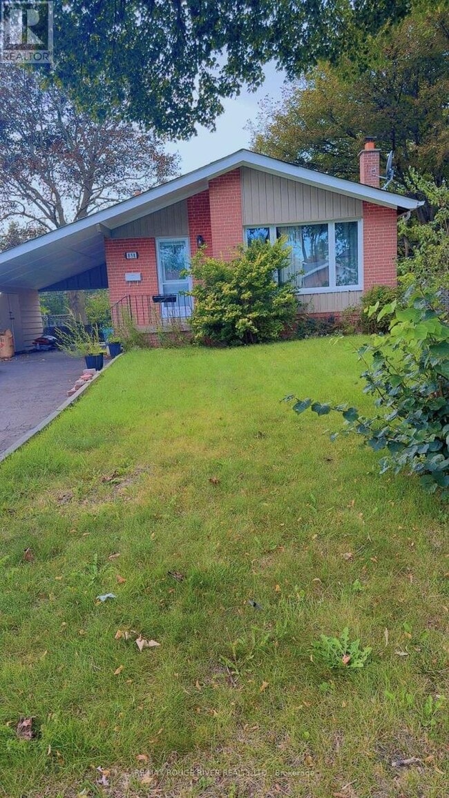 Building Photo - 858 Chapleau Dr