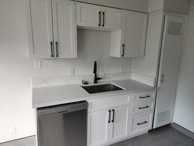 Building Photo - 1442 Stanford St