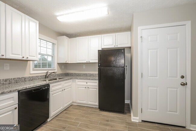 Foto del edificio - 3037 Kathy Ln NW