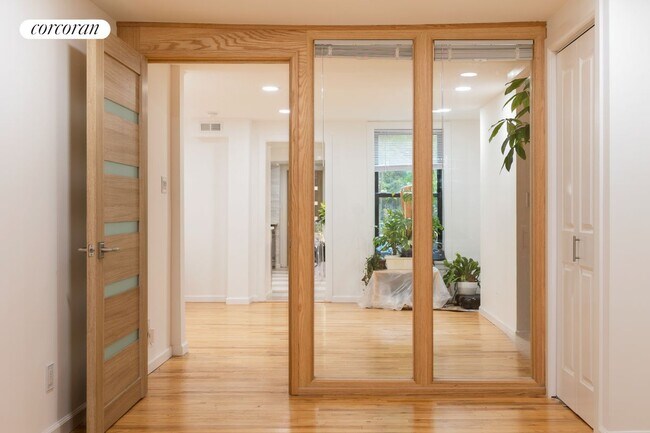 Foto del edificio - 46 Monroe St