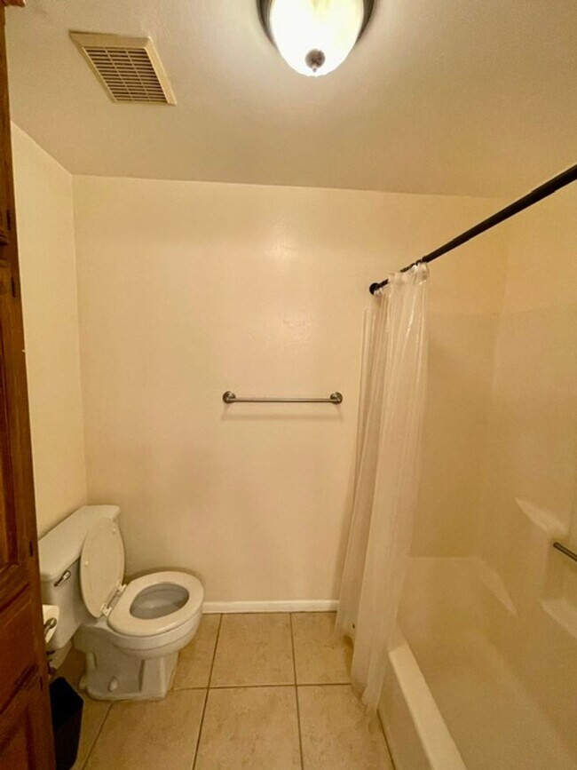 Foto del edificio - 1915 S 10th St