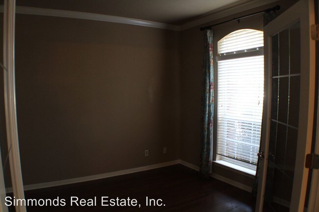 Foto del edificio - 5 br, 2.5 bath House - 500 Woodland Oaks