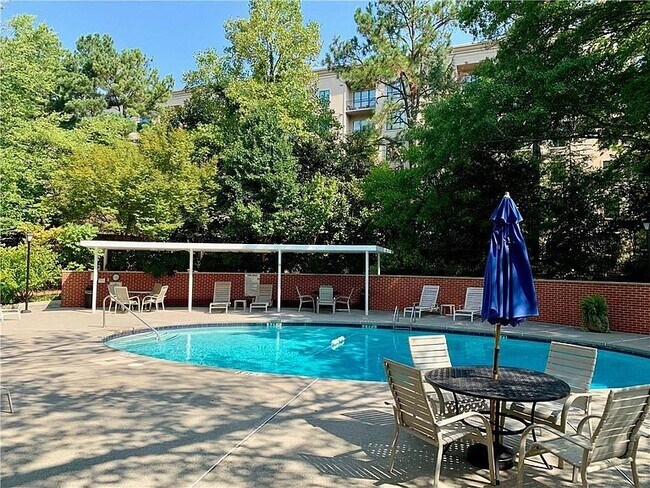 Pool - 3060 Pharr Court North NW