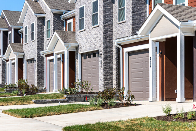 Foto del edificio - Greenwood Townhomes