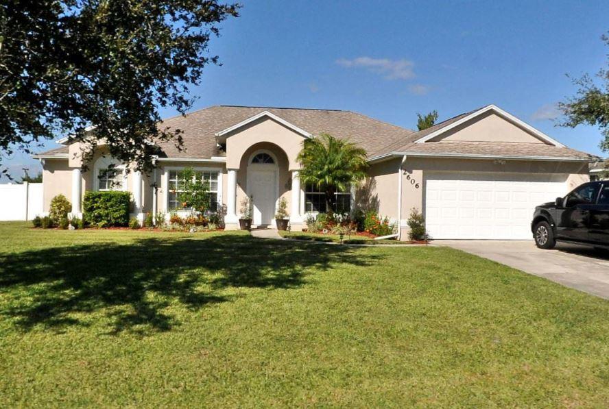 Primary Photo - 2606 Serenity Cir N