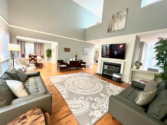 Foto del edificio - 2588 High Hammock Rd