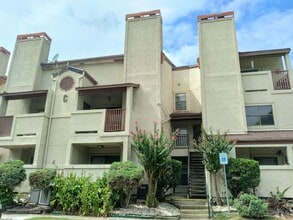 Building Photo - 5322 Medical Dr