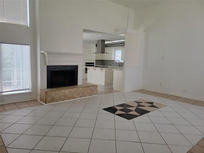 Foto del edificio - 4307 Willow Beach Dr