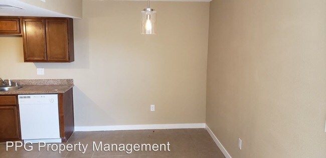 Foto del edificio - 3308 W Northern Ave