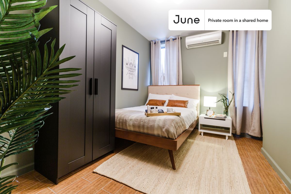 Private bedroom in 3 bed/1 bath Home - Private bedroom in 3 bed/1 bath Home