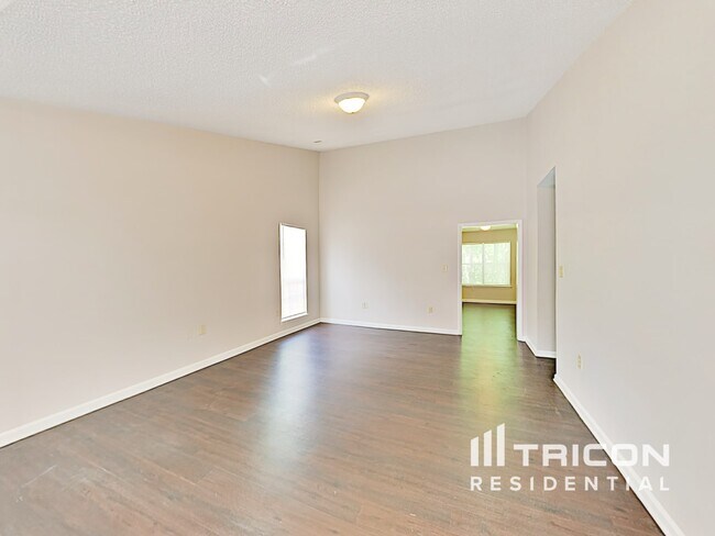 Building Photo - 11622 Calgary Dr