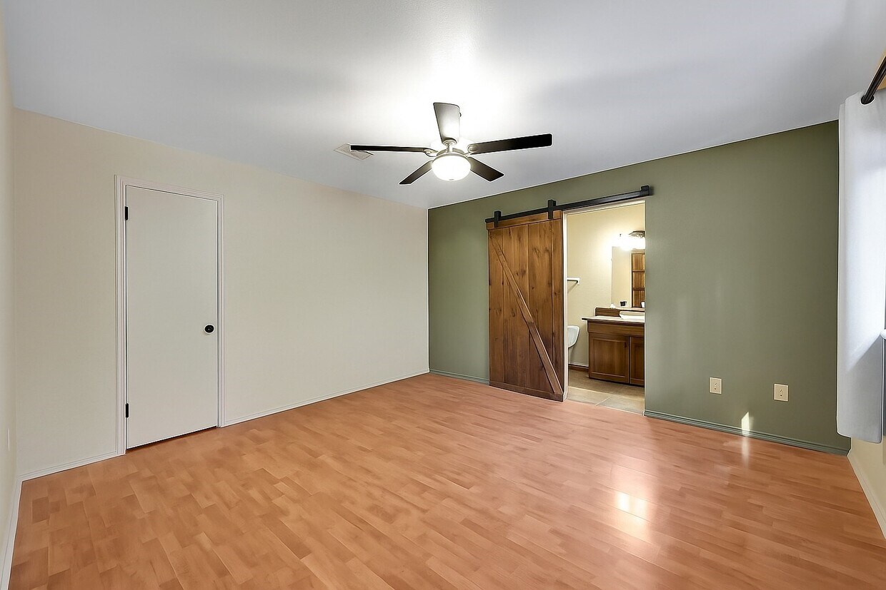 Foto del edificio - 83 Summer Crest Cir