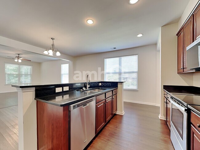 Foto del edificio - 285 Oglethorpe Cir