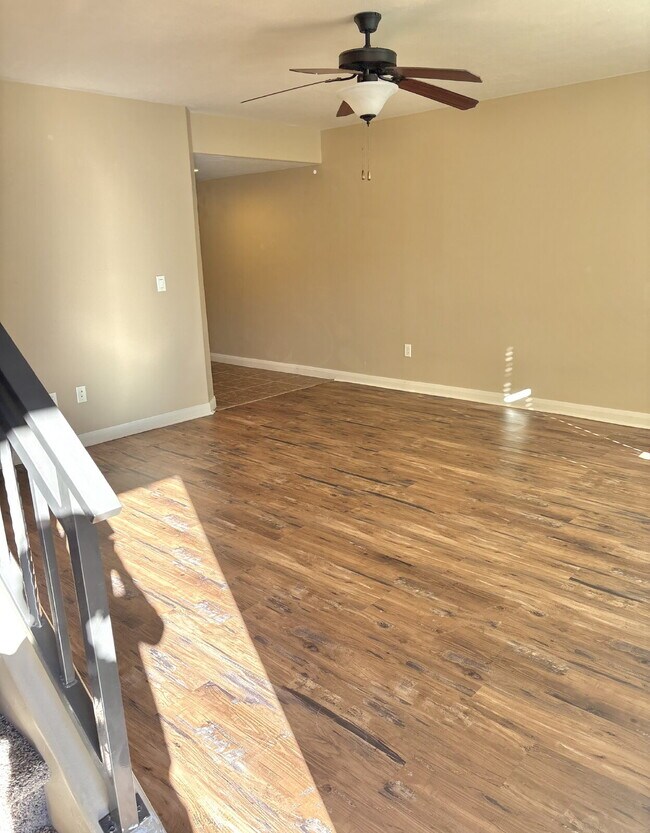 Foto del edificio - "Charming 3-Bed Townhouse in Cedar City – Spacious 1365 Sq Ft with 2.5 Baths!"