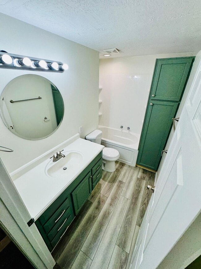 Building Photo - 1401 W 2250 S