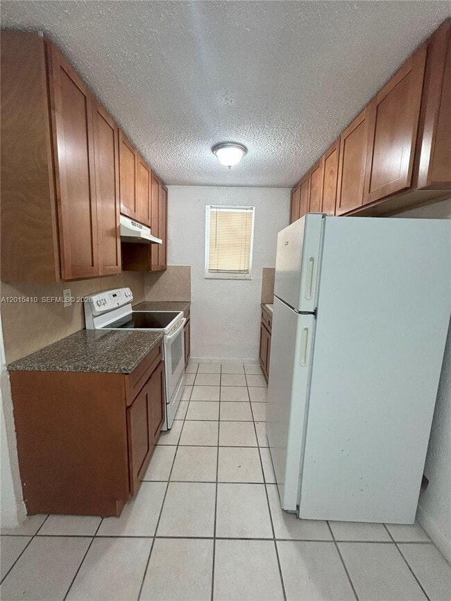 Foto del edificio - 5814 NE 4th Ct