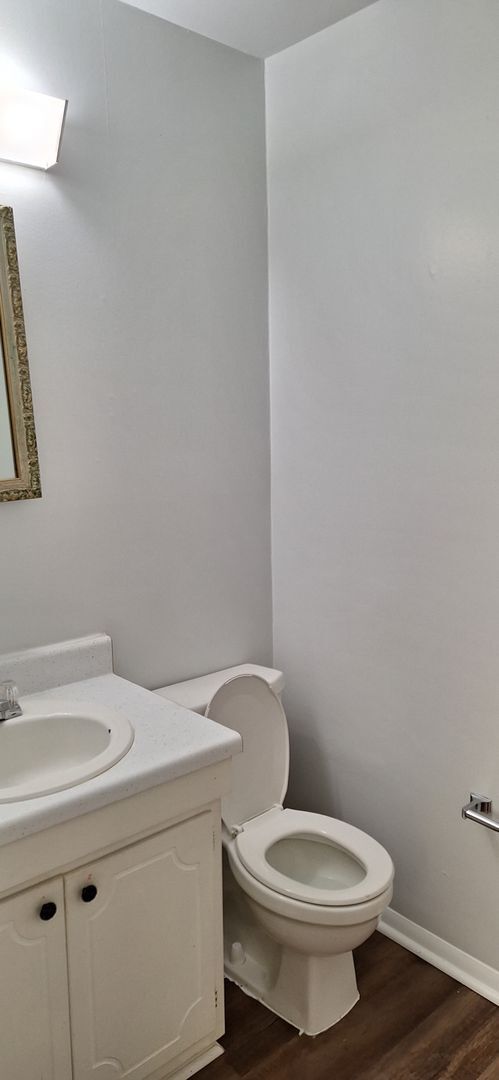 Foto del edificio - 2 Bedroom Town Home Style, beautiful tree-lined property off Western Blvd in Raleigh.