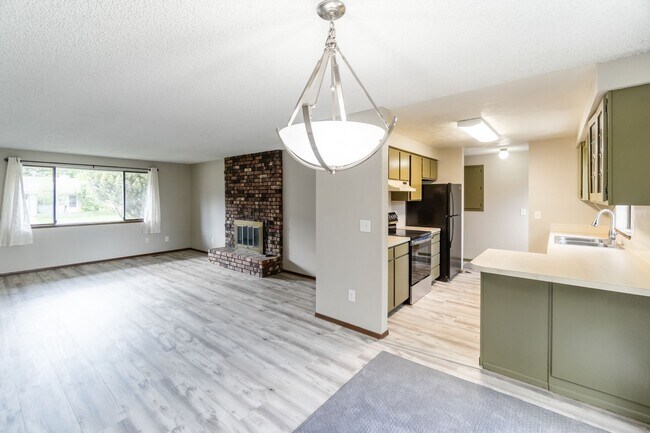 Foto del edificio - 9415 N Howard St