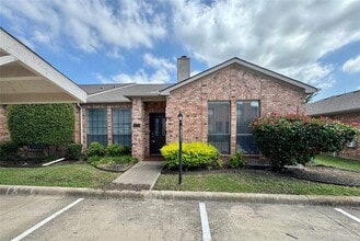 Building Photo - 3500 E Park Blvd