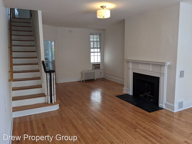 Foto del edificio - 4 br, 3 bath House - 1223 33rd St NW