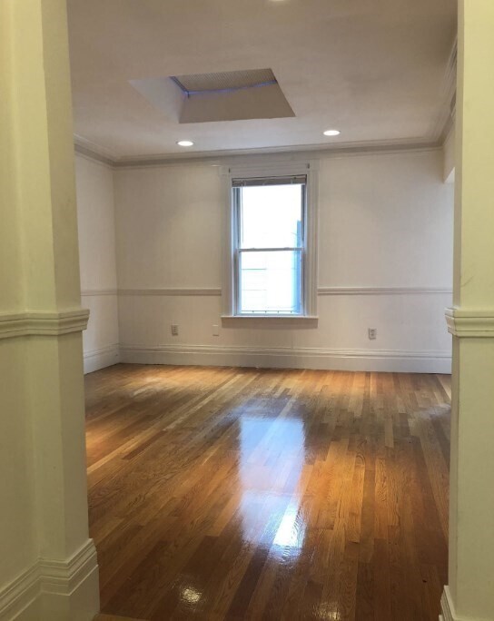 Building Photo - 254 Newbury St