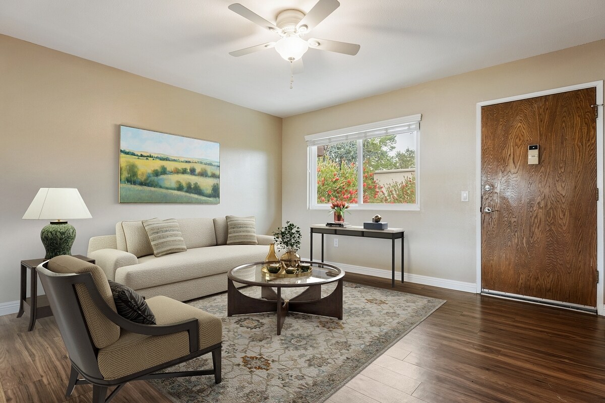 Foto principal - Upland Manor