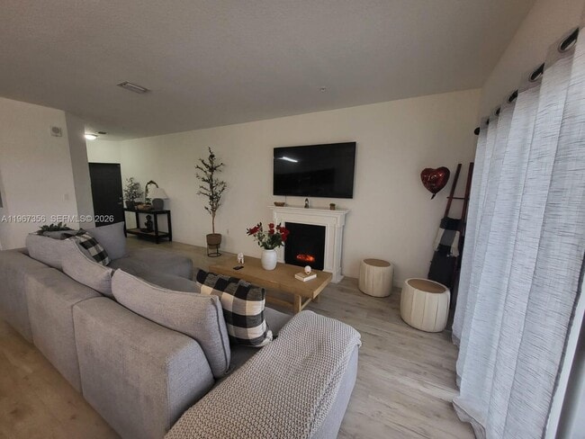 Photo - 15520 SW 136th St House