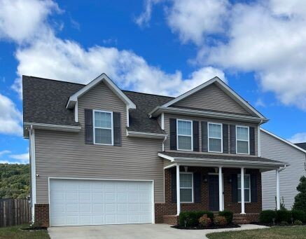 Foto principal - Ely Park Subdivision 3 bdrm/2.5 bath
