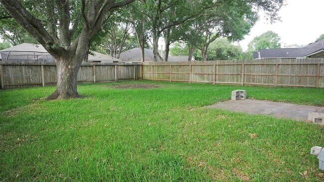 Foto del edificio - 1203 Brook Grove Dr