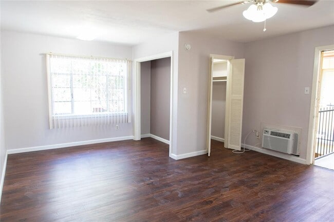 Building Photo - 2501 Yoakum Blvd