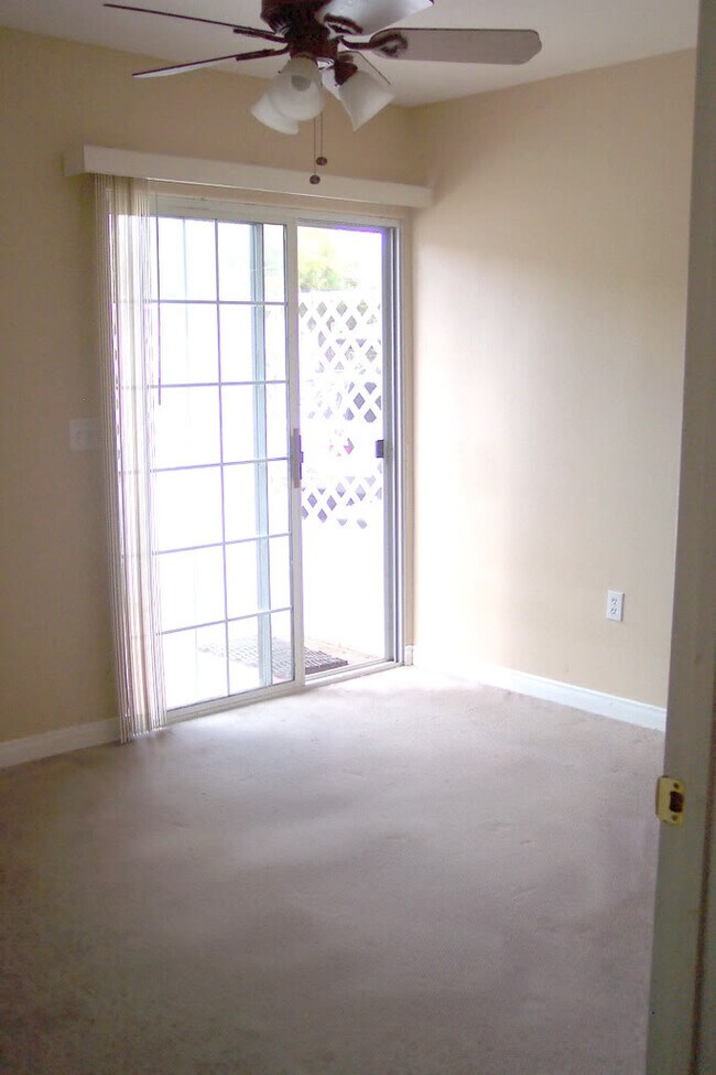 Building Photo - 1510 S Hill Ave