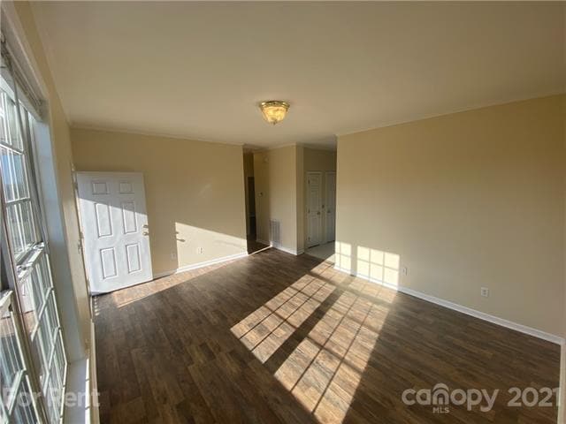 Building Photo - 27 Spicewood Rd