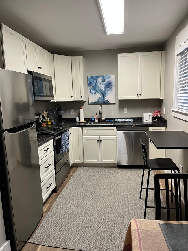 Cocina completa - 1423 Bexley Dr