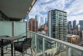 Foto del edificio - 365 N Halsted St