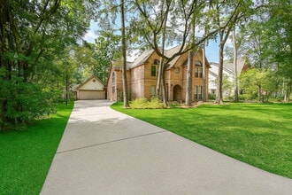 Building Photo - 127 Rush Haven Dr