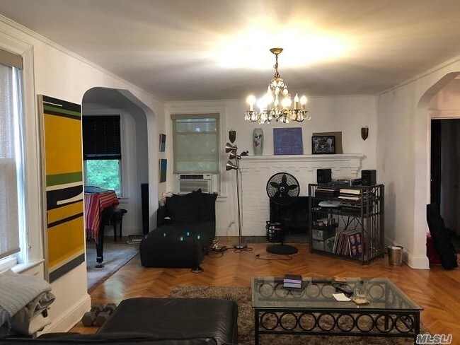 Foto del edificio - 4414 Cayuga Ave