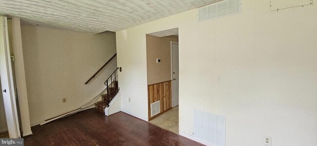 Building Photo - 229 Ritter Pl