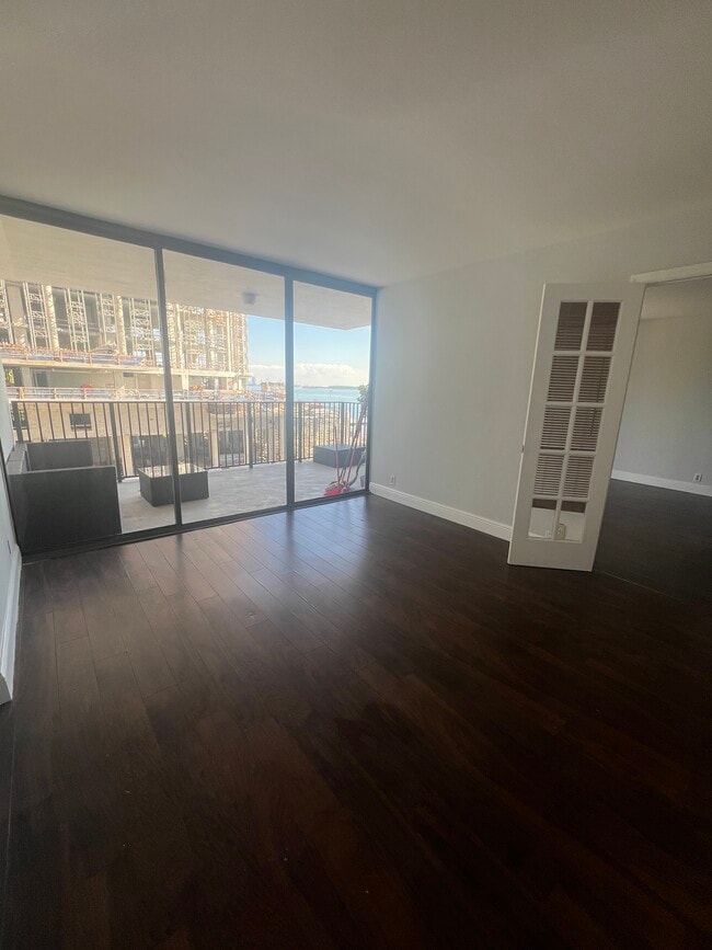 Foto del edificio - 1865 Brickell Ave