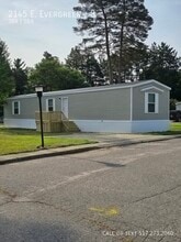 Building Photo - 2145 E Evergreen Dr Building Photo - 2145 E Evergreen Dr